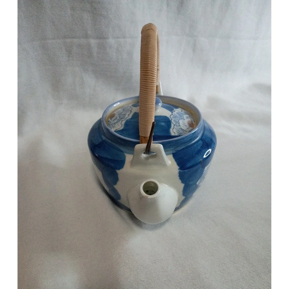 Japanese Blue & White Floral Ceramic Teapot Set Overhead Wicker Handle 2 Cups